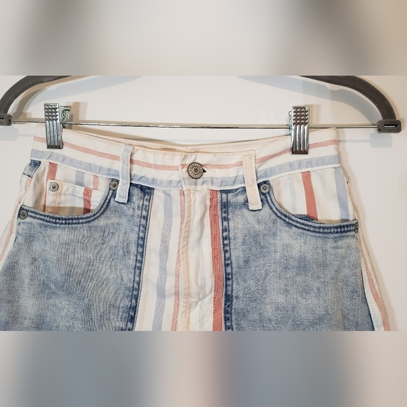 American Eagle Red White Blue Hi Rise Mom Shorts Cotton Size 00 - Picture 6 of 13